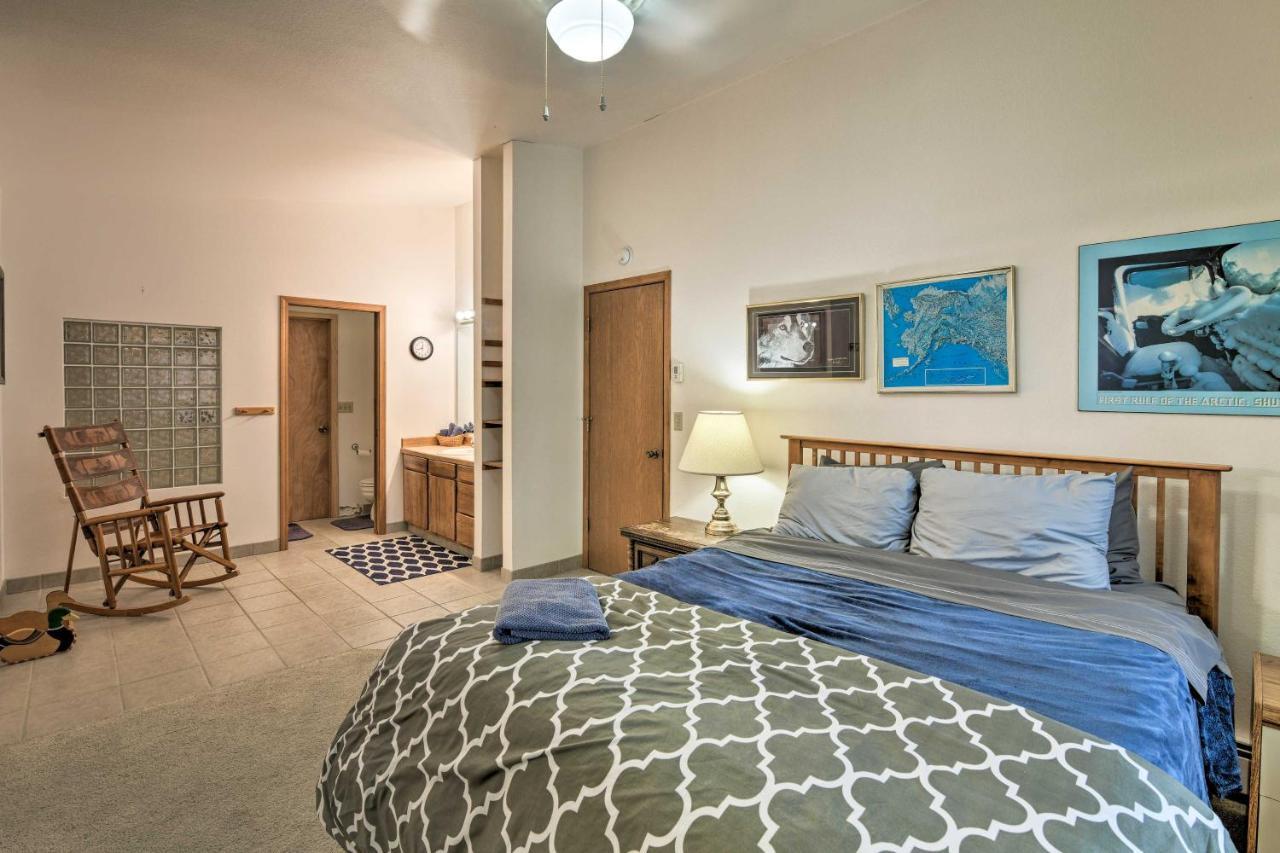 Spacious Family Home With Deck And Million-Dollar View Anchorage Exteriör bild