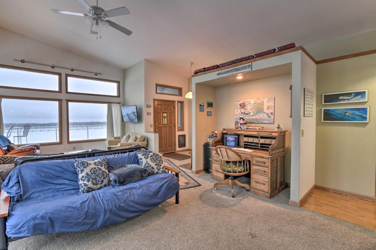 Spacious Family Home With Deck And Million-Dollar View Anchorage Exteriör bild