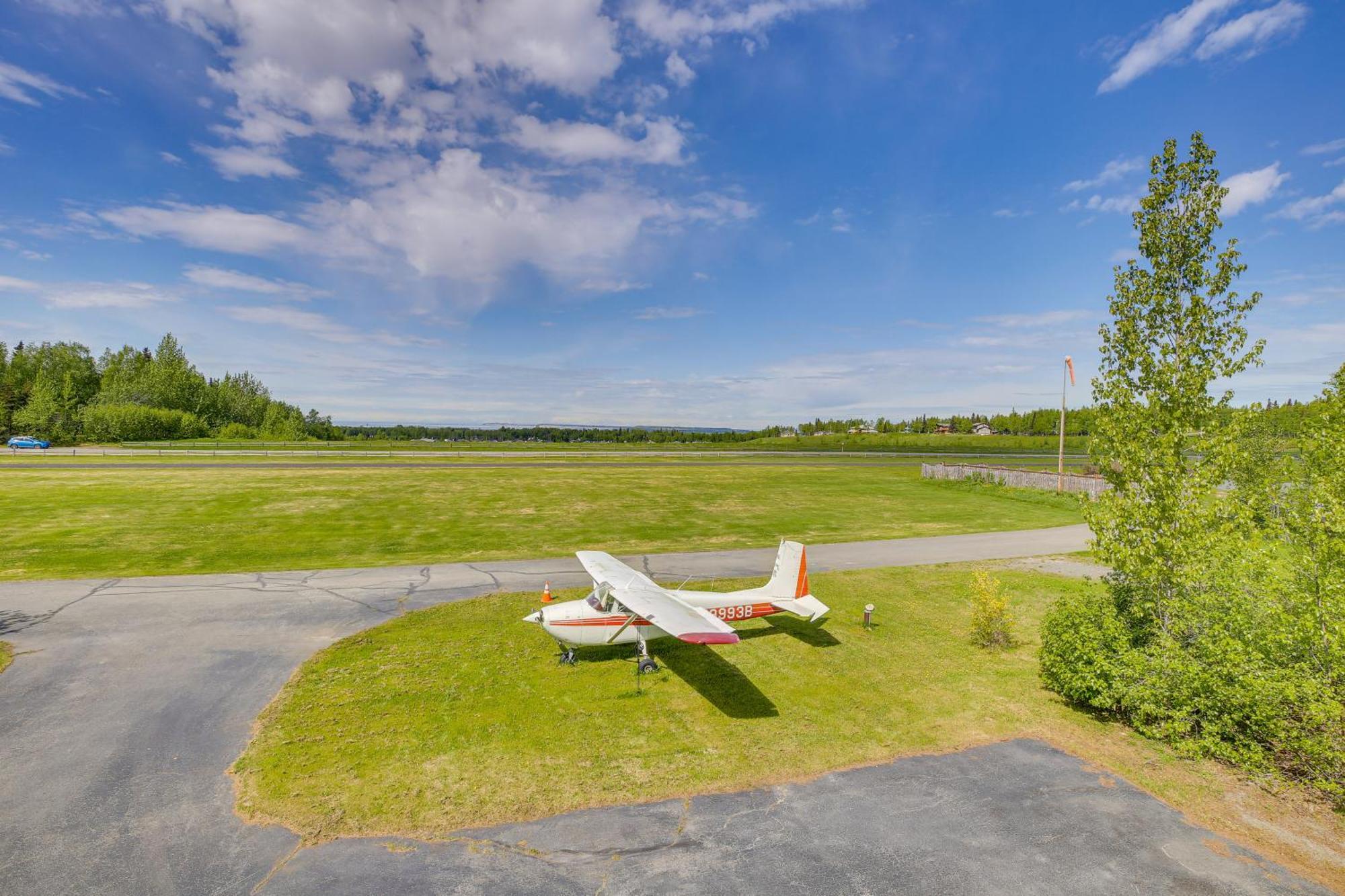 Spacious Family Home With Deck And Million-Dollar View Anchorage Exteriör bild